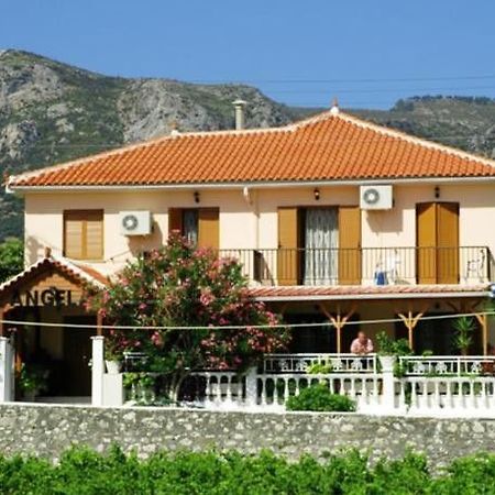 Angela Apartments Samos Town Bagian luar foto