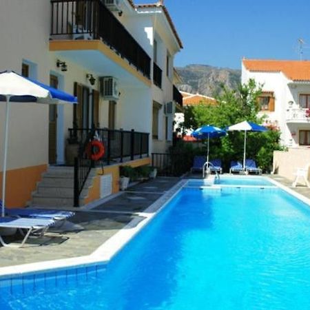 Angela Apartments Samos Town Bagian luar foto